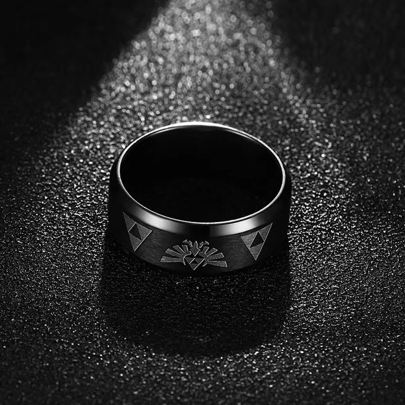 Pierścionek Trójkąt Triforce A – Initial Ring Custom recenzja i cena