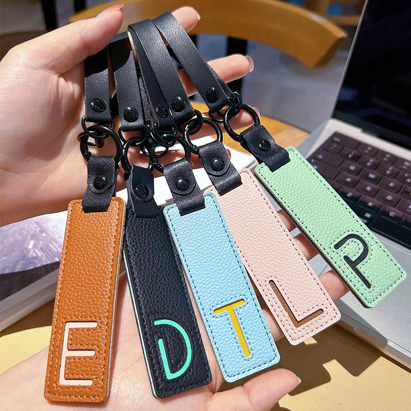 Klasyczny brelok ze skóry Pu A – Monogram Keychain Leather recenzja i cena