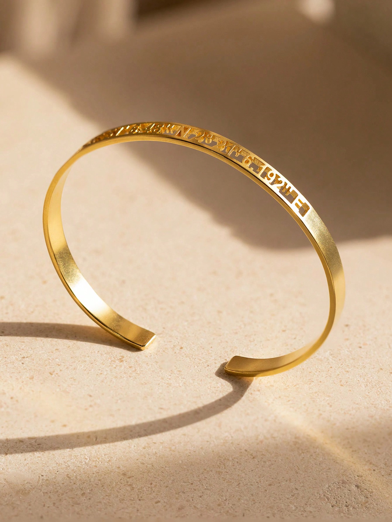 Niestandardowe daty współrzędn – Coordinates Bracelet recenzja i cena