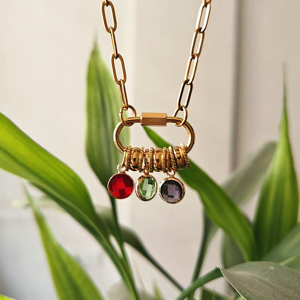 Niestandardowy karabinek Nazwa – Birth Flower Necklace recenzja i cena